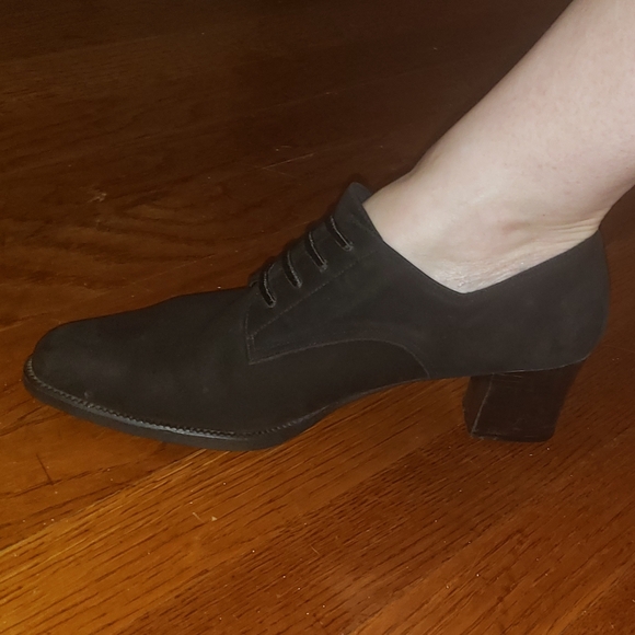 Suede Heeled Loafer - Picture 9 of 9